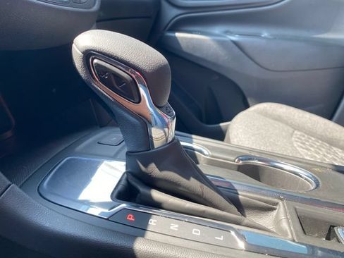 Used 2023 Chevrolet Equinox LT FWD image 25