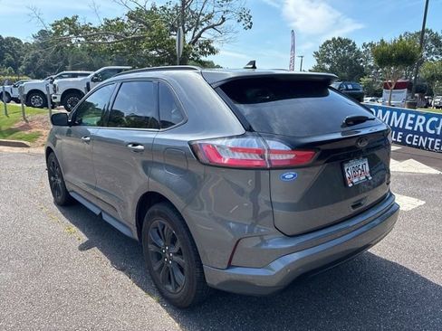 Used 2024 Ford Edge SE w/ Black Appearance Package AWD/4WD image 2
