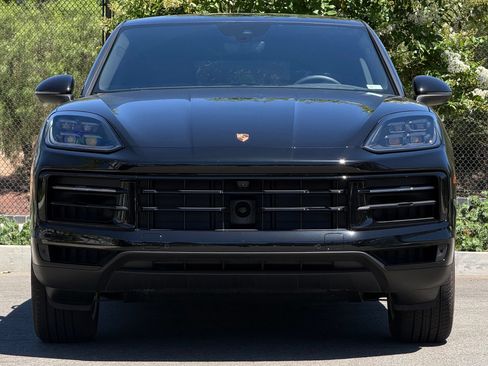 New 2025 Porsche Cayenne Coupe AWD/4WD image 10