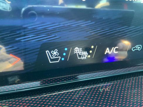 New 2026 Chevrolet Traverse RS AWD/4WD image 24