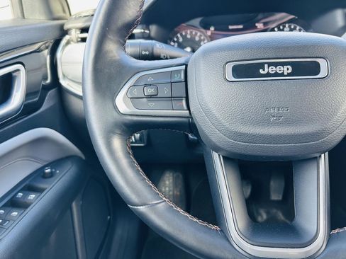 Used 2022 Jeep Compass Limited image 14