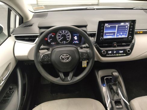 Used 2021 Toyota Corolla LE FWD image 22