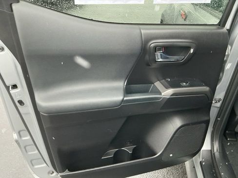 Used 2021 Toyota Tacoma TRD Off-Road image 20