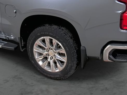 Used 2019 Chevrolet Silverado 1500 LTZ w/ LTZ Plus Package image 9