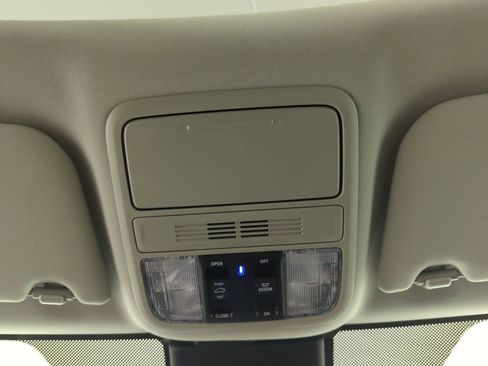 New 2026 Honda Odyssey Touring image 25