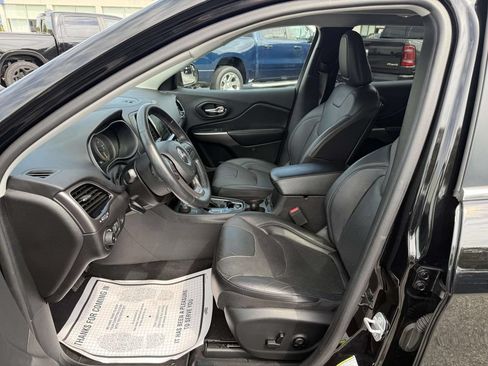 Used 2019 Jeep Cherokee Limited AWD/4WD image 15