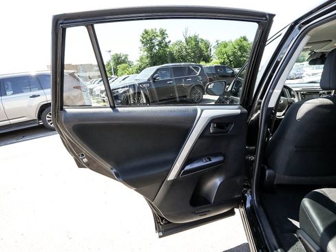 Used 2018 Toyota RAV4 LE w/ All Weather Liner Package AWD/4WD image 12