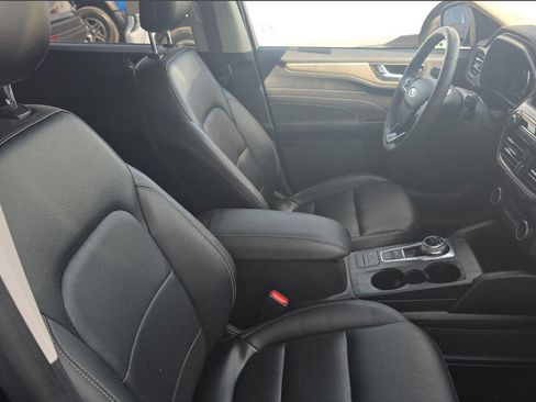 Used 2022 Ford Escape SEL FWD image 8