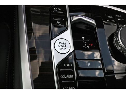 Used 2024 BMW X5 sDrive40i w/ Premium Package image 29