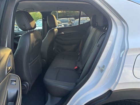 Used 2025 Buick Encore GX Preferred image 24