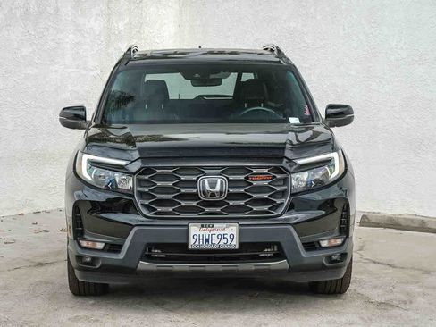 Used 2023 Honda Passport TrailSport image 2