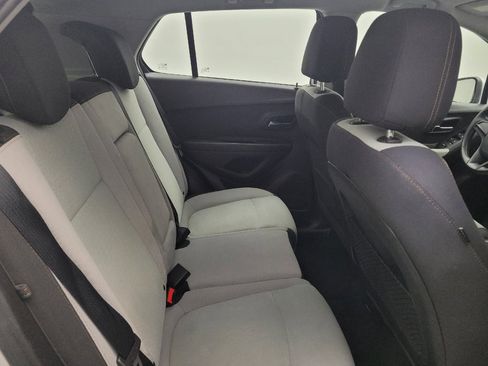Used 2017 Chevrolet Trax LS FWD image 19