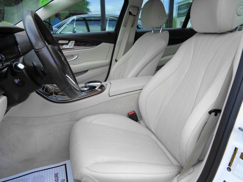 Used 2019 Mercedes-Benz E 300 4MATIC image 14