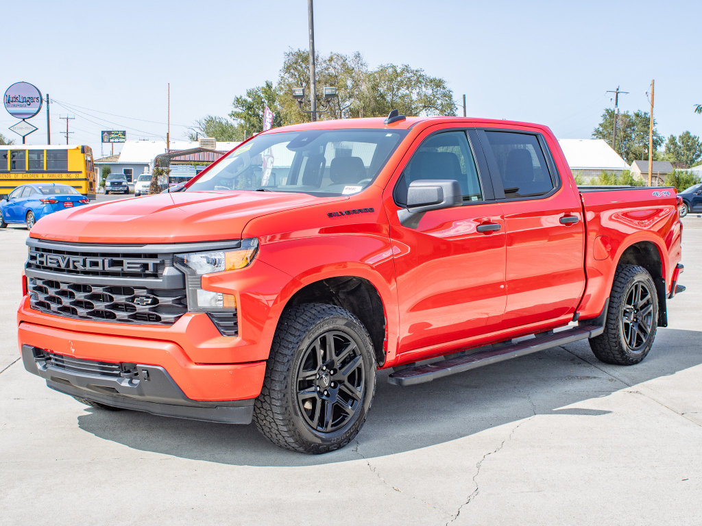Used 2024 Chevrolet Silverado 1500 Custom w/ LPO, Dark Essentials Package AWD/4WD image 4