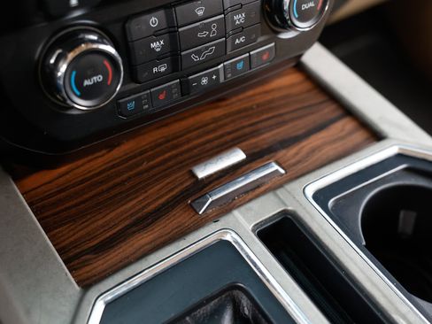 Used 2017 Ford F150 Lariat w/ Equipment Group 501A Mid image 47