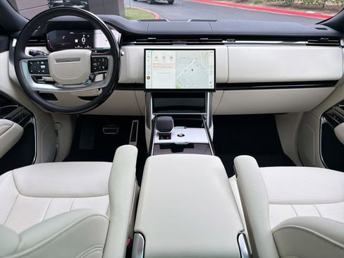 New 2026 Land Rover Range Rover Long Wheelbase SE image 16