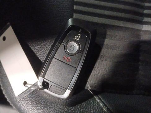 Used 2020 Ford EcoSport SES image 10