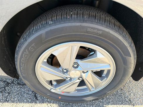 New 2026 Hyundai Elantra SE image 19