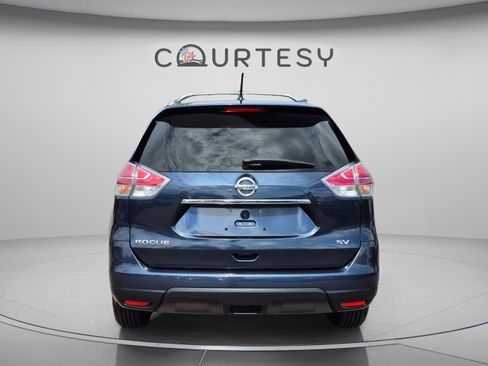 Used 2015 Nissan Rogue SV FWD image 4