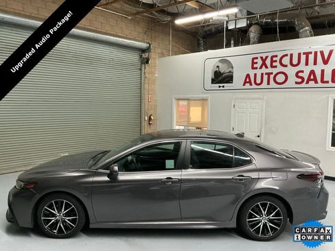 Used 2023 Toyota Camry SE image 8