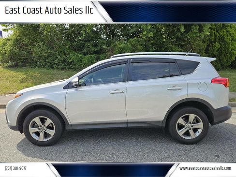 Used 2015 Toyota RAV4 XLE FWD image 1