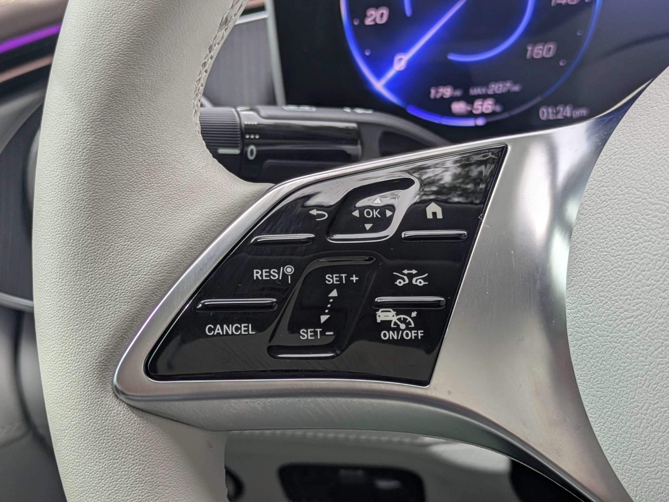 Certified 2025 Mercedes-Benz EQE 350+ 4MATIC Sedan w/ AMG Line Exterior Package image 23