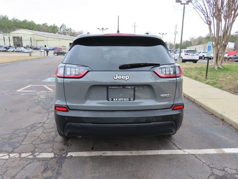 Used 2020 Jeep Cherokee Latitude Plus image 6