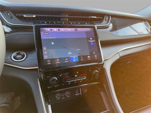 Used 2023 Jeep Grand Cherokee 4WD 4xe image 14