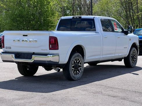 Used 2025 RAM 2500 Limited AWD/4WD image 42