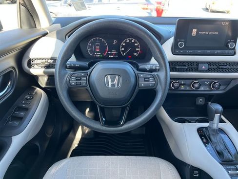 Used 2023 Honda HR-V LX image 13