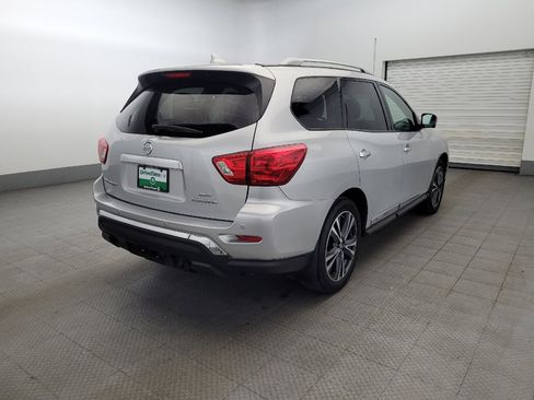 Used 2019 Nissan Pathfinder Platinum image 9
