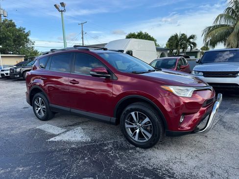 Used 2018 Toyota RAV4 XLE FWD image 6