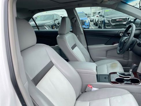 Used 2014 Toyota Camry XLE FWD image 18