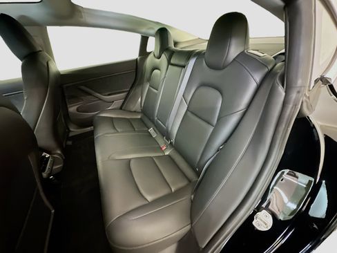 Used 2018 Tesla Model 3 Mid Range image 30