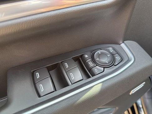 New 2026 GMC Sierra 2500 SLT w/ SLT Premium Package AWD/4WD image 12