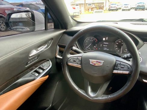 Used 2021 Cadillac XT4 Premium Luxury w/ Enhanced Visibility Package image 38