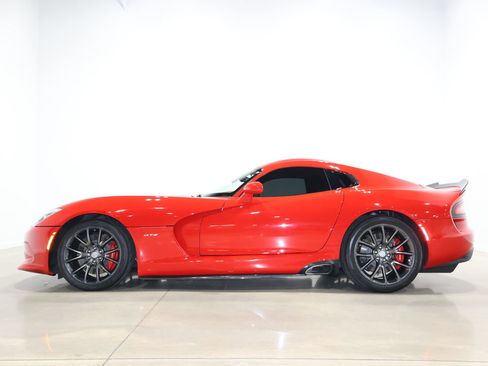 Used 2013 SRT Viper GTS w/ GTS Laguna Interior Pkg image 5