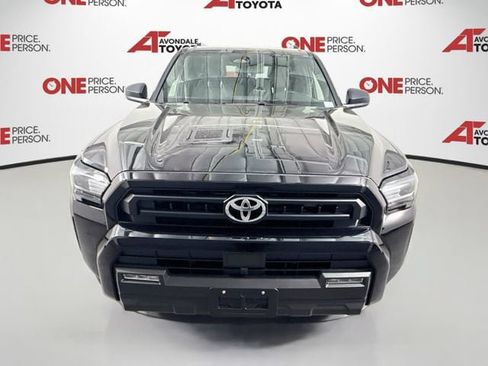 Certified 2025 Toyota 4Runner SR5 AWD/4WD image 3