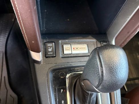 Used 2018 Subaru Forester 2.5i Touring w/ Popular Package #3B AWD/4WD image 22