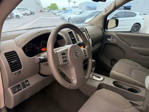 Used 2020 Nissan Frontier SV w/ Midnight Edition Floor Mats image 40