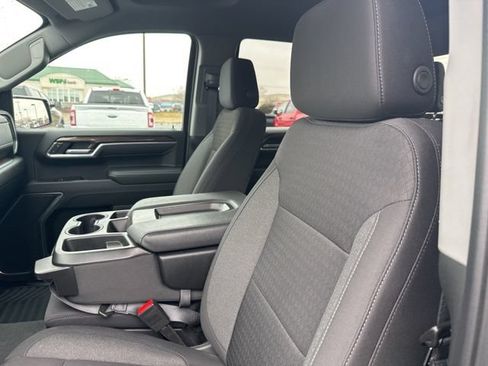 Used 2025 Chevrolet Silverado 1500 LT AWD/4WD image 18