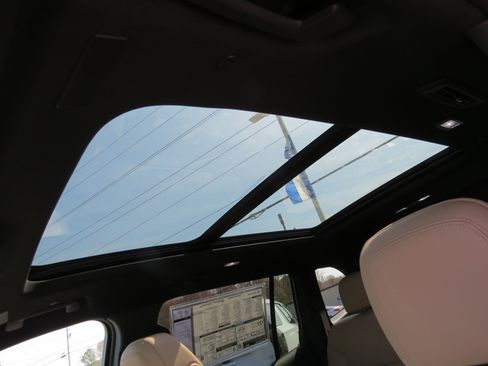 New 2026 Buick Enclave Preferred w/ Power Package image 17