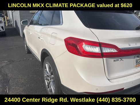 Used 2017 Lincoln MKX Reserve w/ Driver Assistance Package AWD/4WD image 7