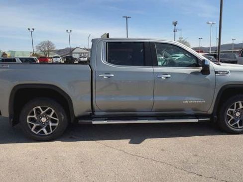 New 2026 GMC Sierra 1500 SLT image 8