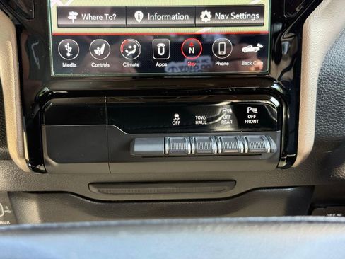 Used 2020 RAM 1500 Laramie RWD image 61