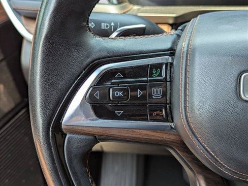 Used 2022 Jeep Grand Cherokee Summit w/ Luxury Tech Group V AWD/4WD image 11