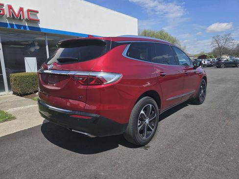 Used 2023 Buick Enclave Essence w/ Experience Buick Package image 3