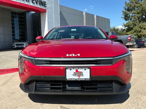 Used 2025 Kia K4 FWD image 3