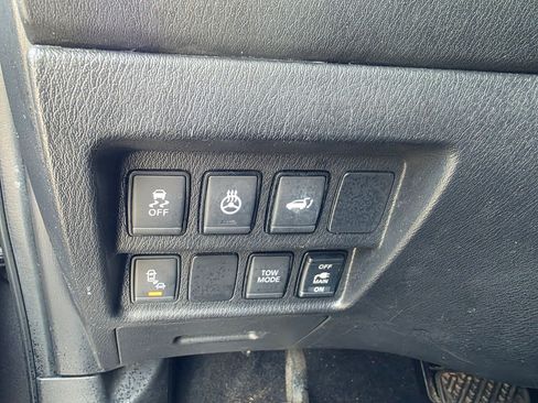 Used 2018 Nissan Pathfinder SL w/ SL Premium Package image 13