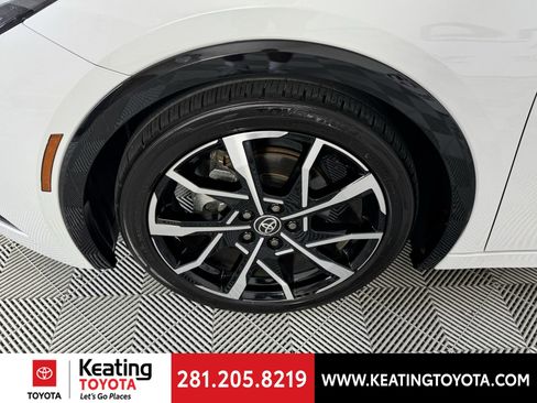 Used 2024 Toyota Prius Prime Premium image 30